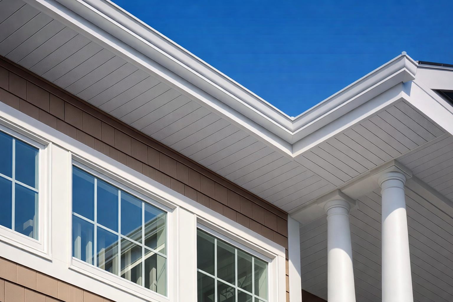 Металлические софиты для карнизного свеса